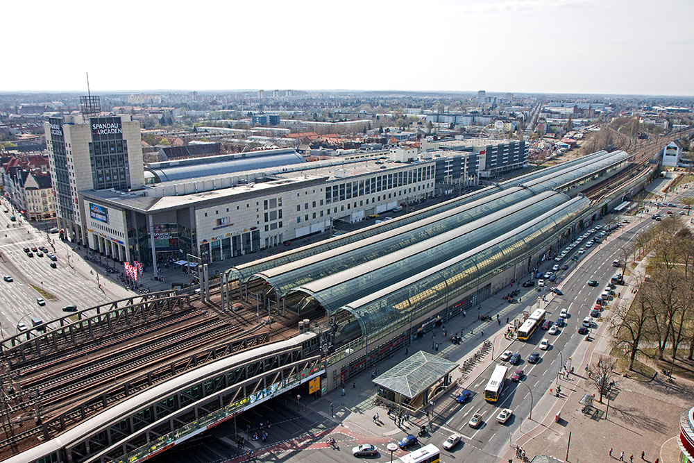 Neuer Jugendtreff „SpandOur Jugendpoint“ in den Spandau Arcaden